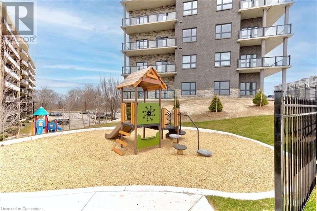 301 - 1000 LACKNER PLACE Image 18