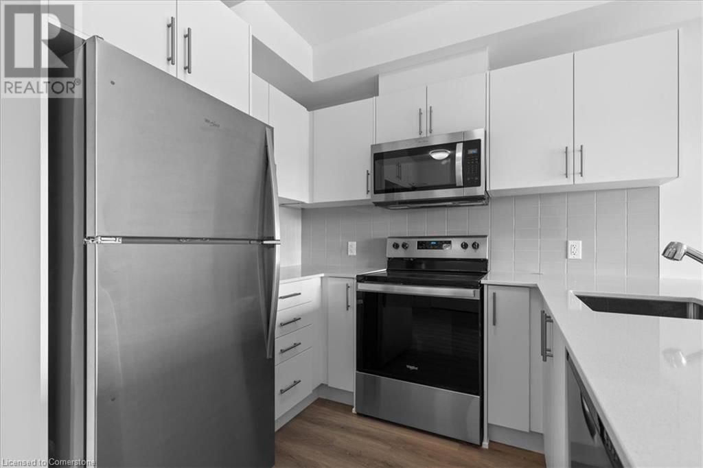 301 - 1000 LACKNER PLACE Image 5