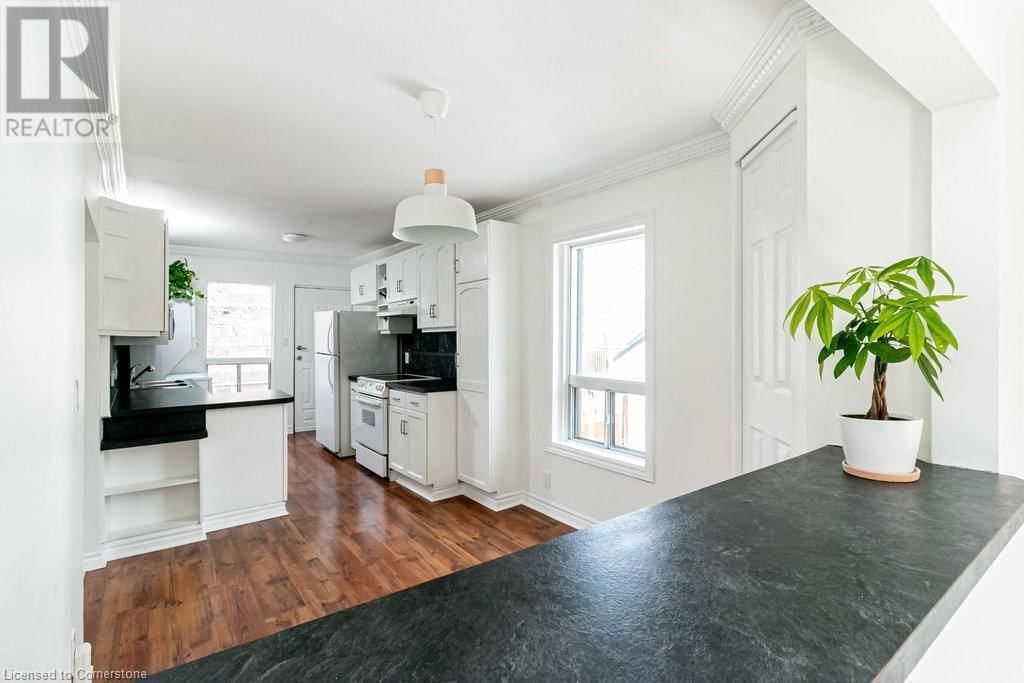 235 YOUNG STREET Image 22