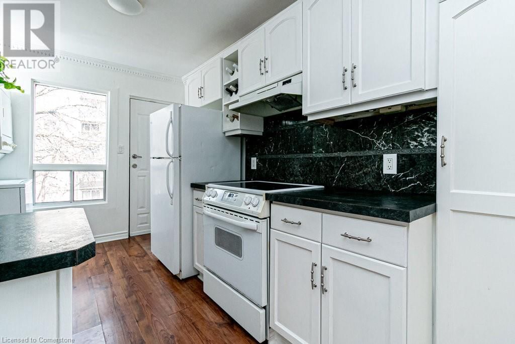 235 YOUNG STREET Image 25
