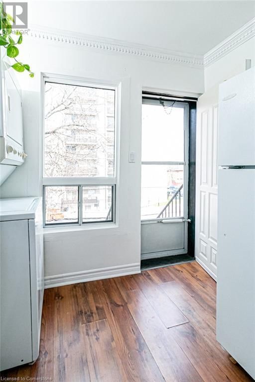 235 YOUNG STREET Image 26