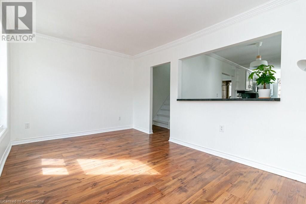 235 YOUNG STREET Image 31