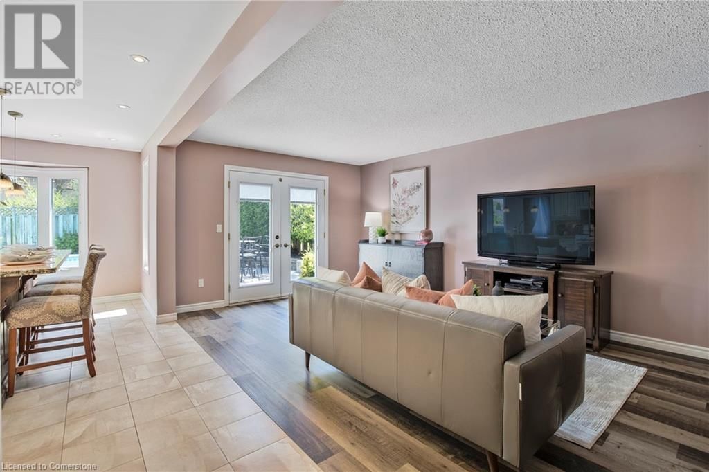 106 MAPLE DRIVE Image 16