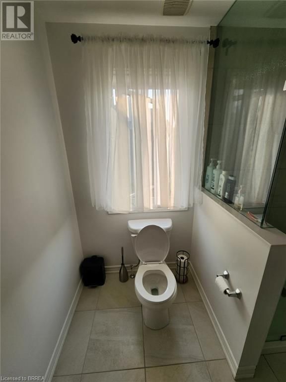 118 JEWEL STREET Image 10