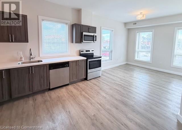 202 - 161 WELLINGTON STREET NORTH Image 6