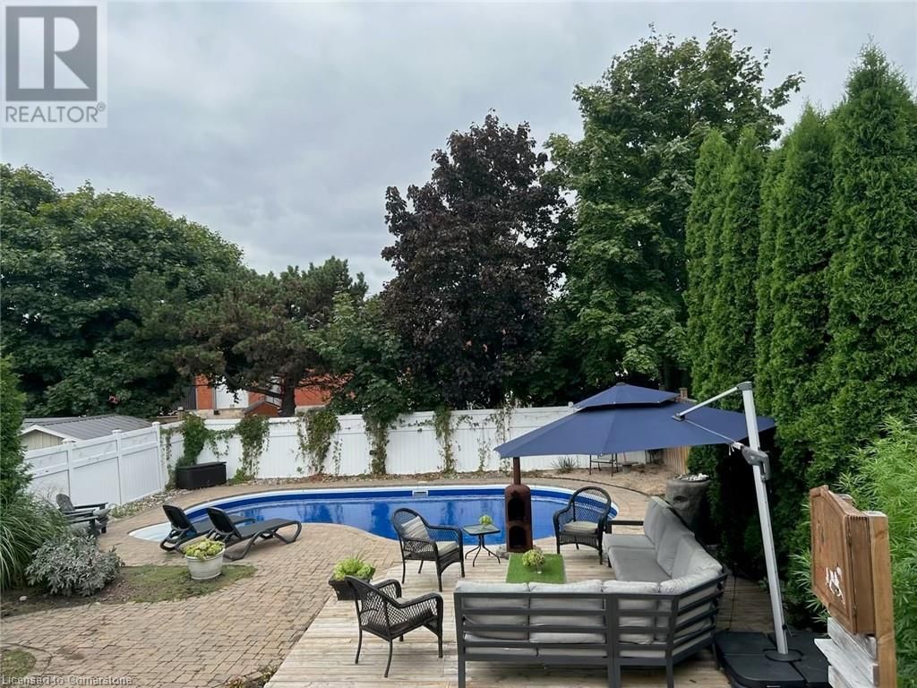 692 CATALINA CRESCENT Image 26