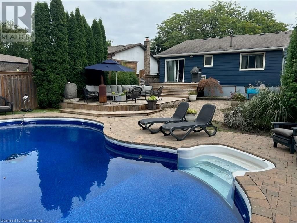 692 CATALINA CRESCENT Image 28