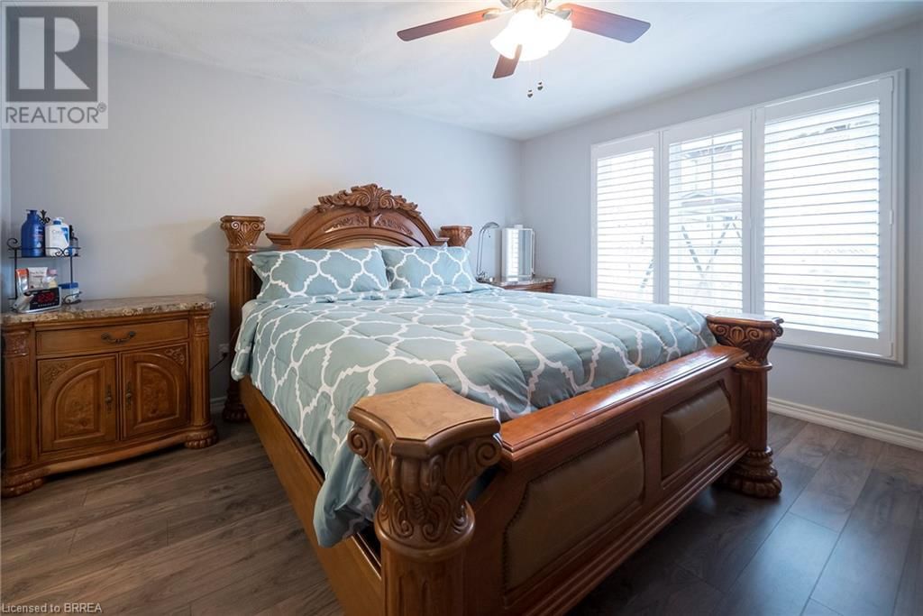 4 - 115 GLENWOOD DRIVE Image 12