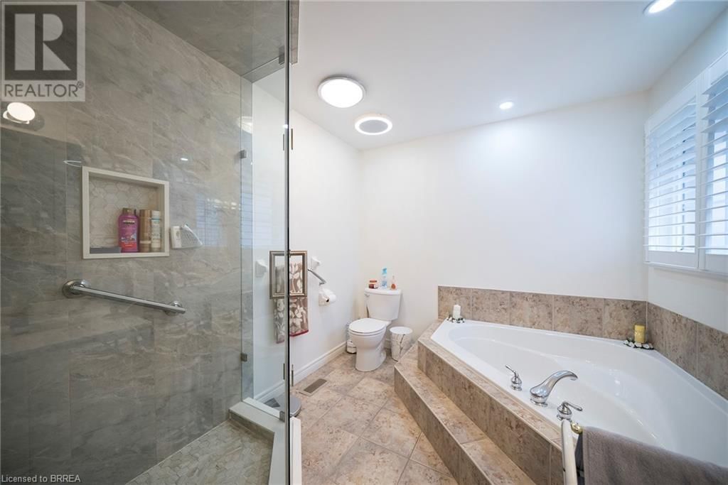 4 - 115 GLENWOOD DRIVE Image 16