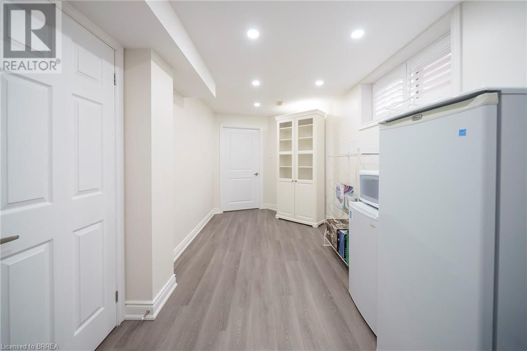 4 - 115 GLENWOOD DRIVE Image 21