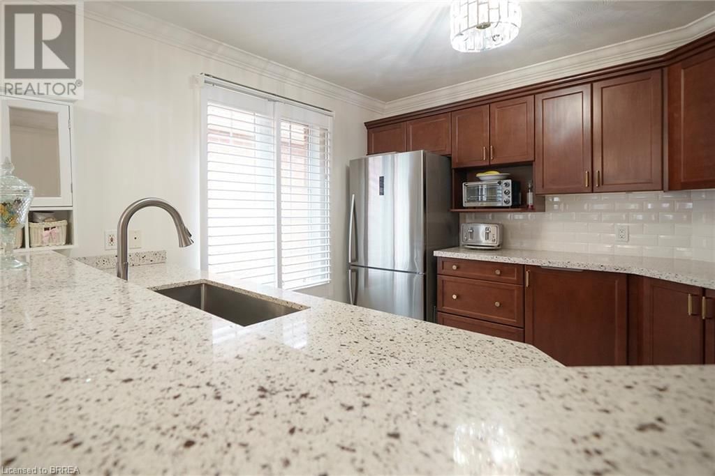 4 - 115 GLENWOOD DRIVE Image 7