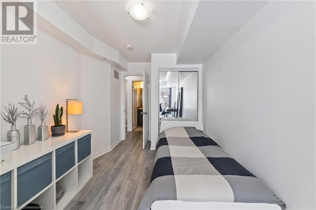 2 - 1155 STROUD LANE Image 16