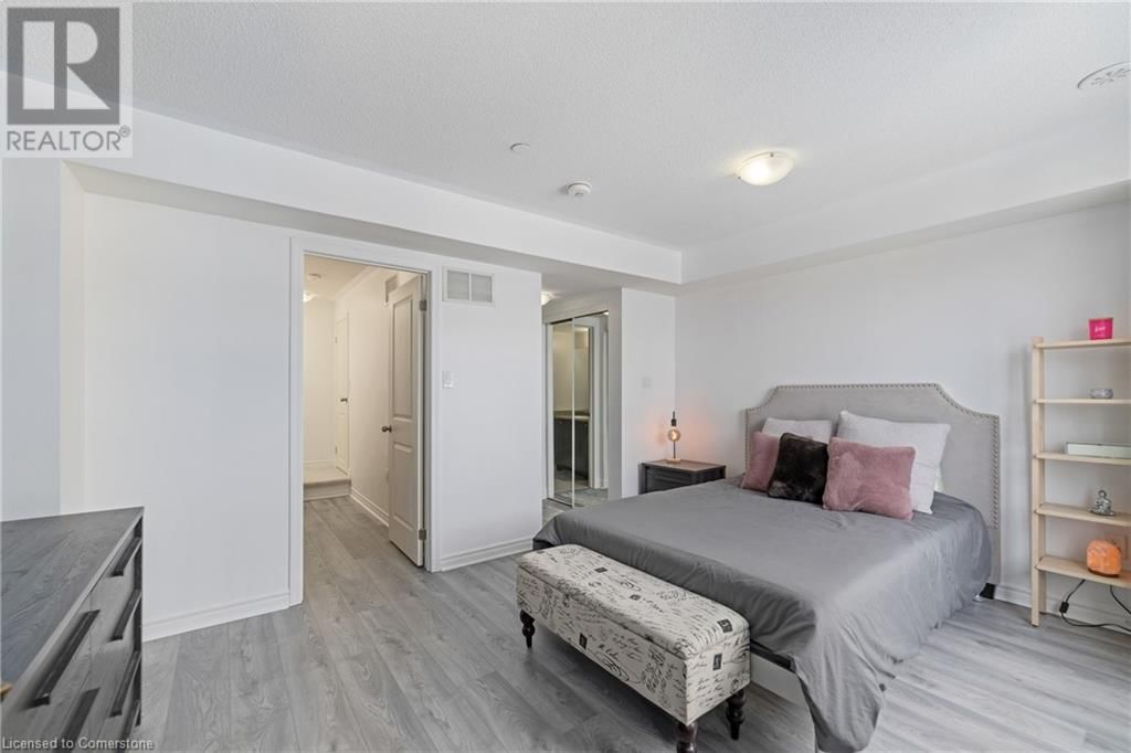 2 - 1155 STROUD LANE Image 23