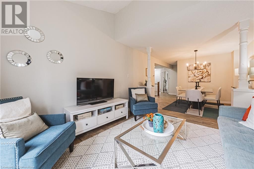 2738 LINDHOLM CRESCENT Image 16
