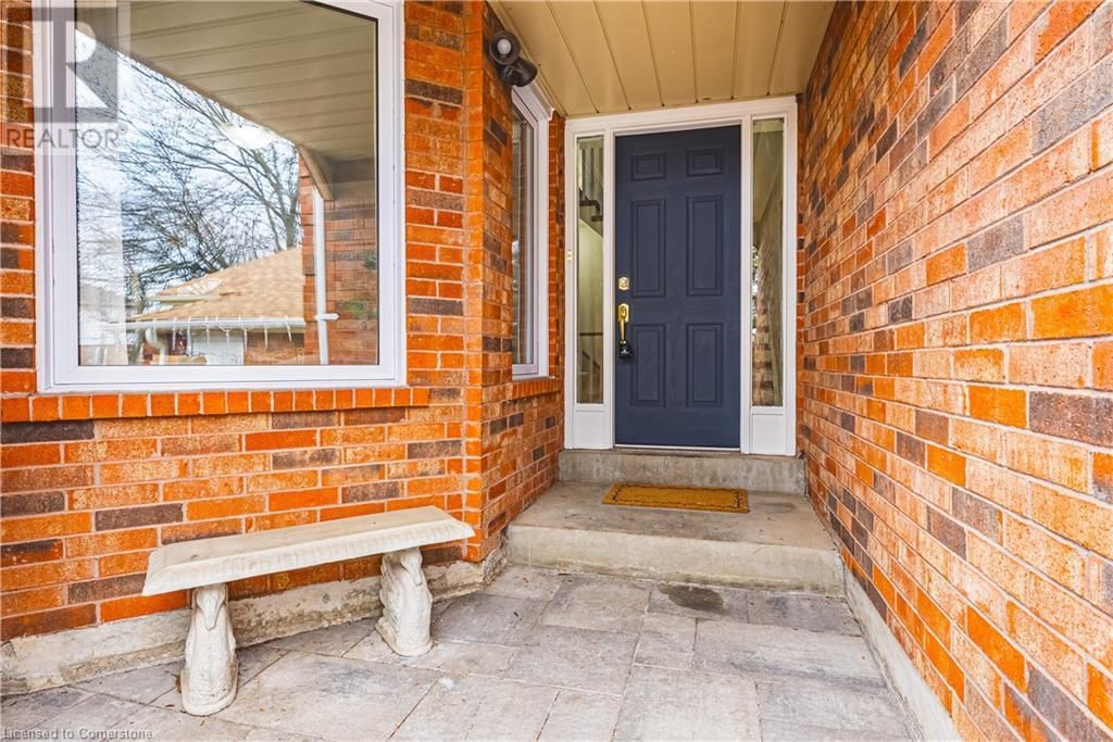 2738 LINDHOLM CRESCENT Image 2