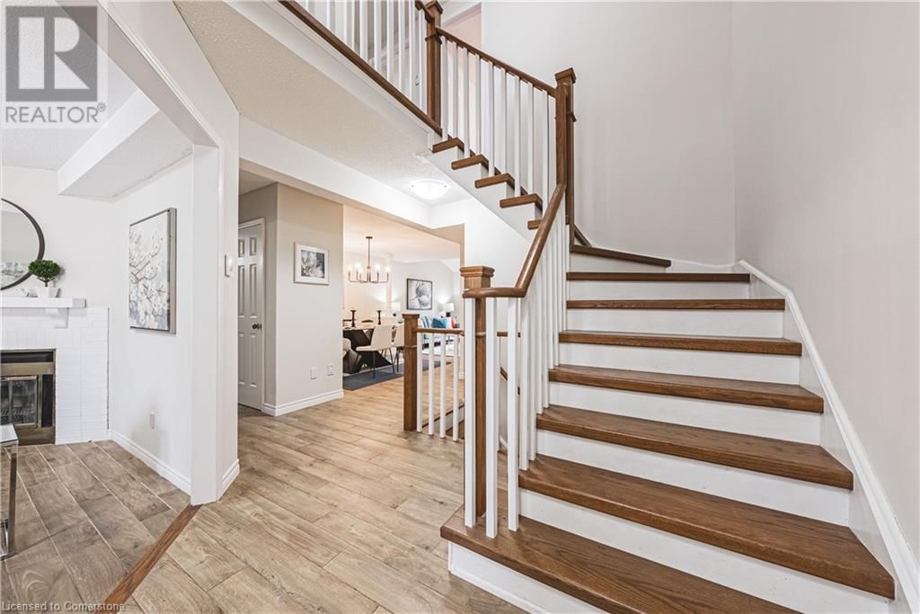 2738 LINDHOLM CRESCENT Image 25