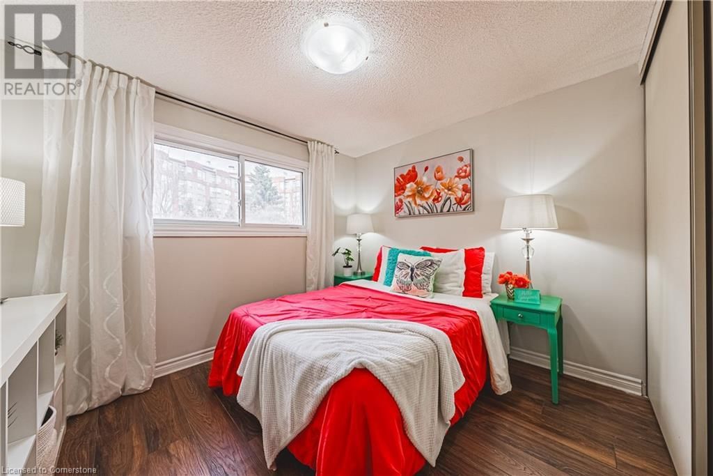 2738 LINDHOLM CRESCENT Image 26