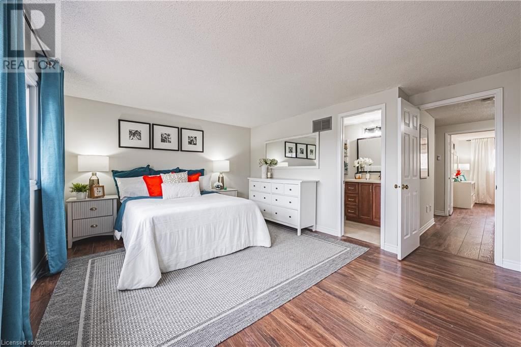 2738 LINDHOLM CRESCENT Image 32
