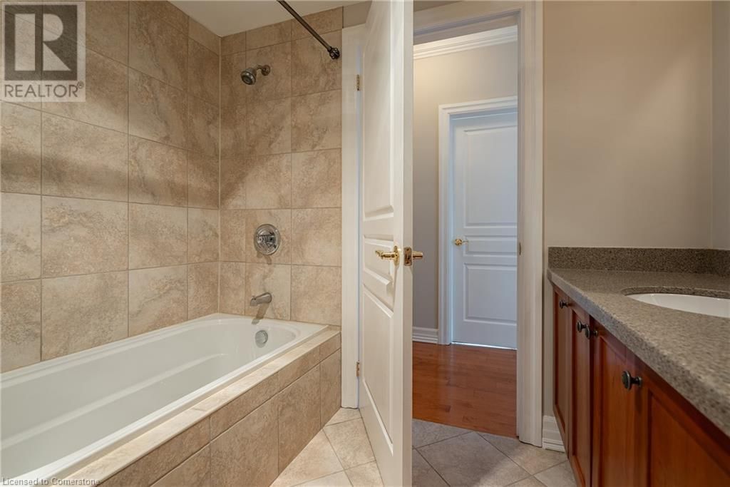 204 - 5340 LAKESHORE ROAD Image 20