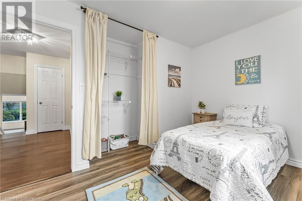 4534 DUFFERIN AVENUE Image 19