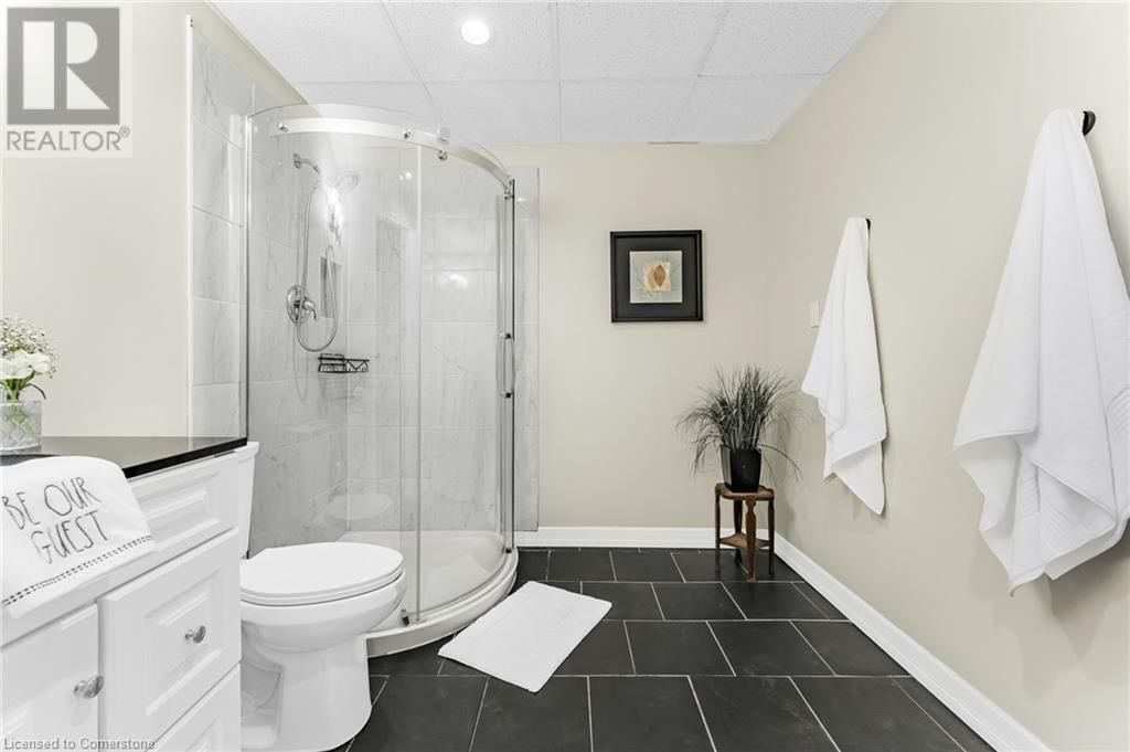 4534 DUFFERIN AVENUE Image 23