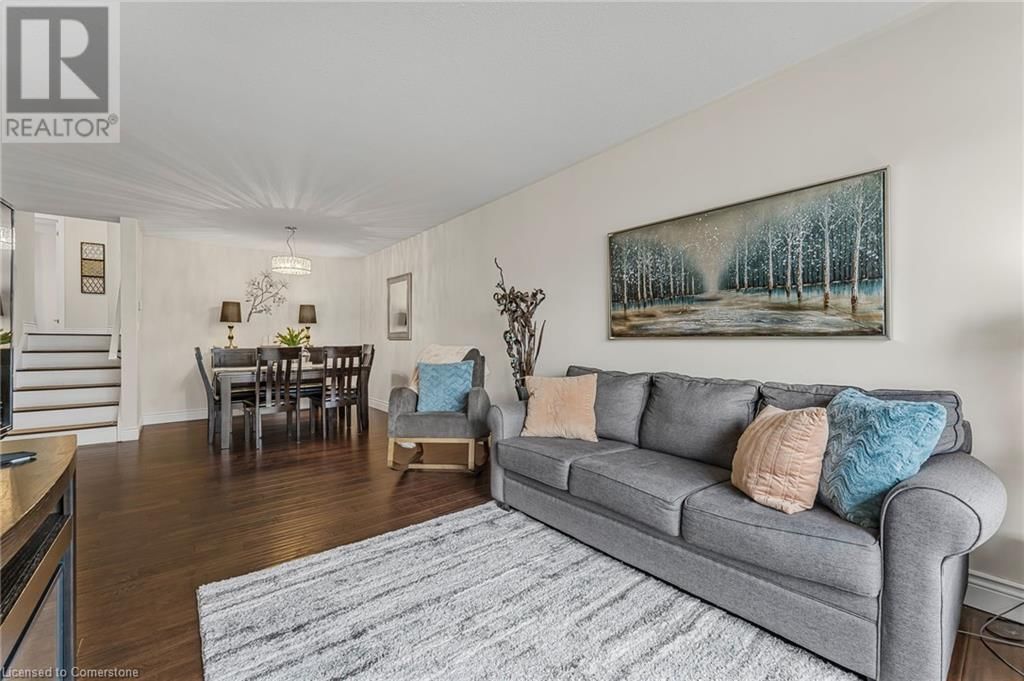 4534 DUFFERIN AVENUE Image 5