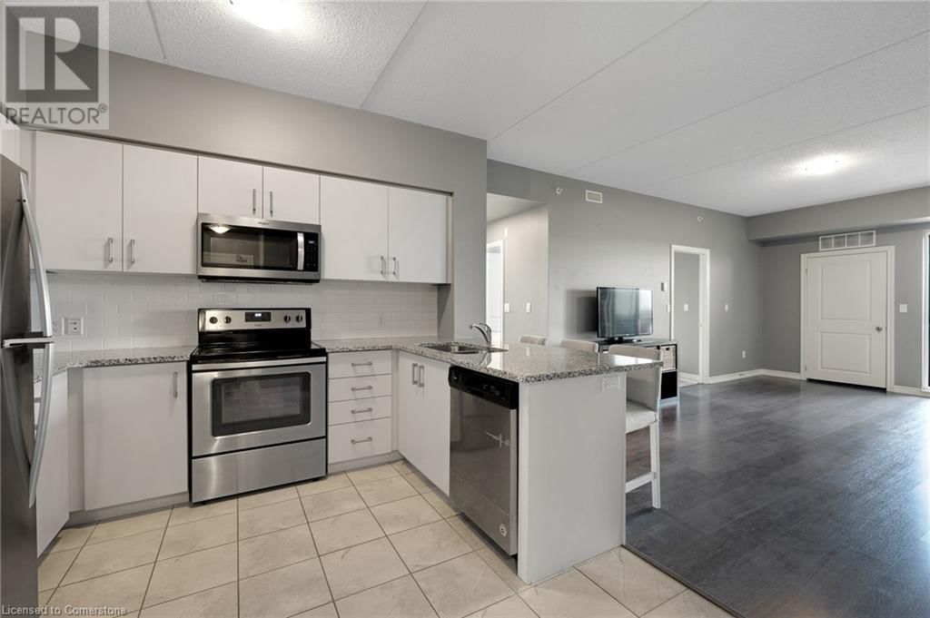 312 - 1280 GORDON STREET Image 16