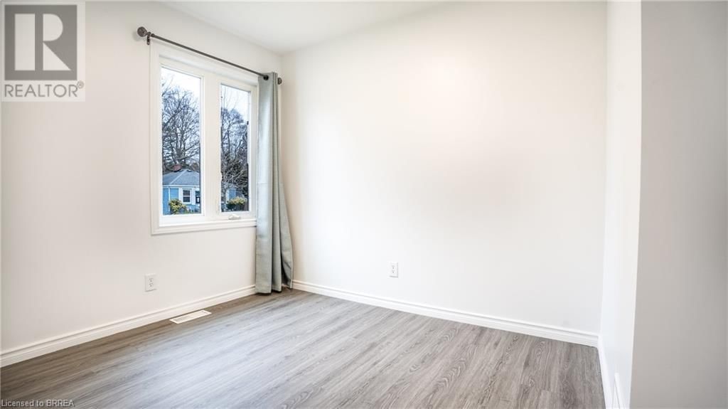 136 BURWELL STREET Image 11