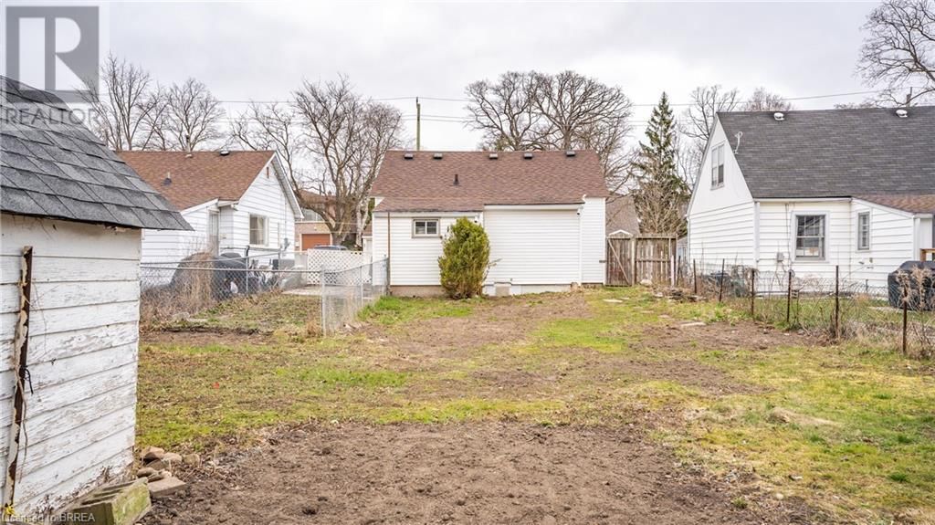 136 BURWELL STREET Image 13