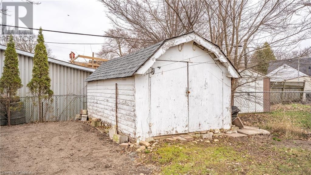 136 BURWELL STREET Image 14