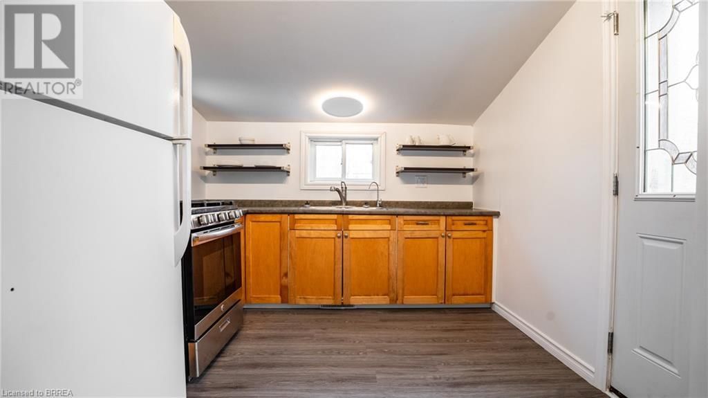 136 BURWELL STREET Image 21