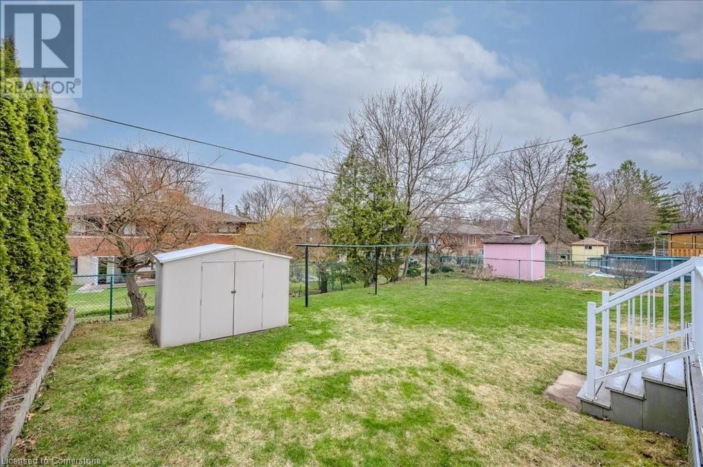 46 GILMOUR CRESCENT Image 32