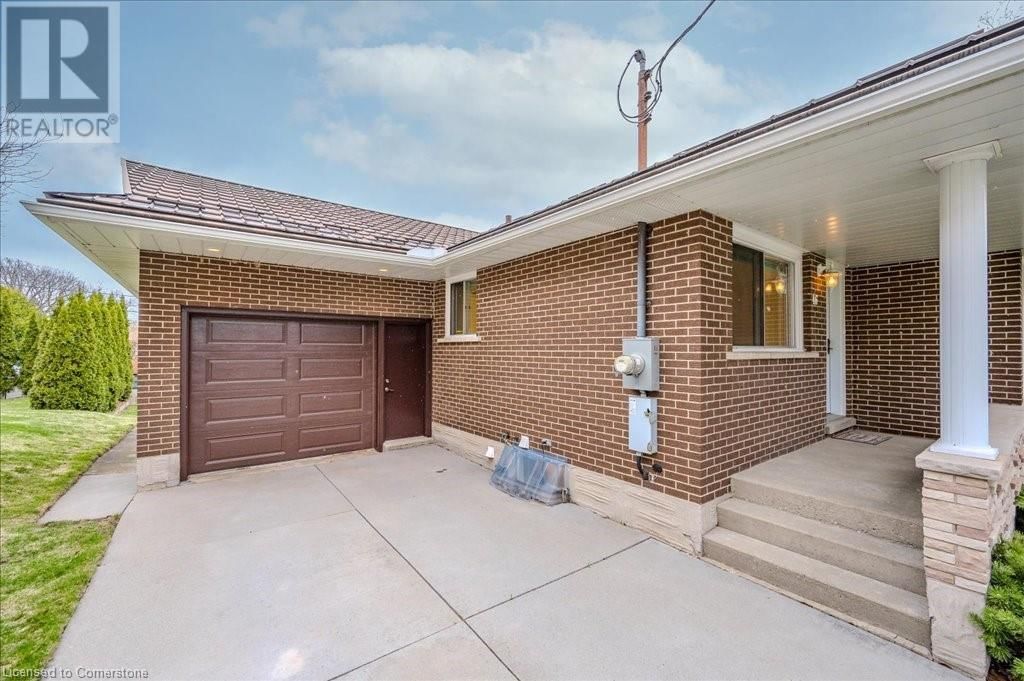 46 GILMOUR CRESCENT Image 4