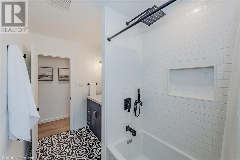 532 DUNBAR ROAD Image 23