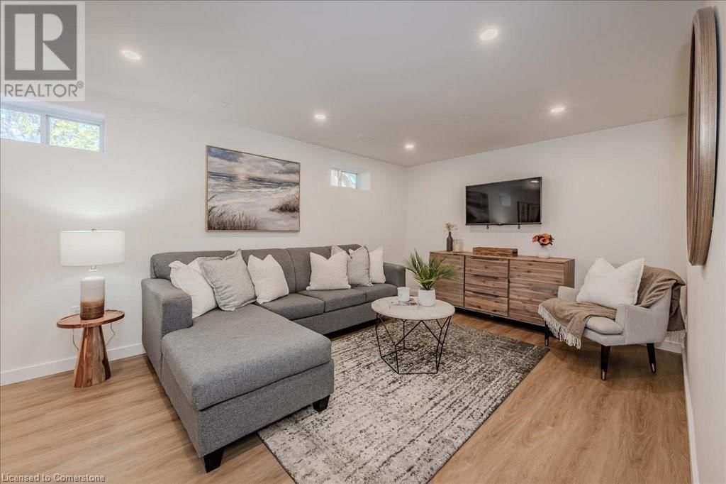 532 DUNBAR ROAD Image 27