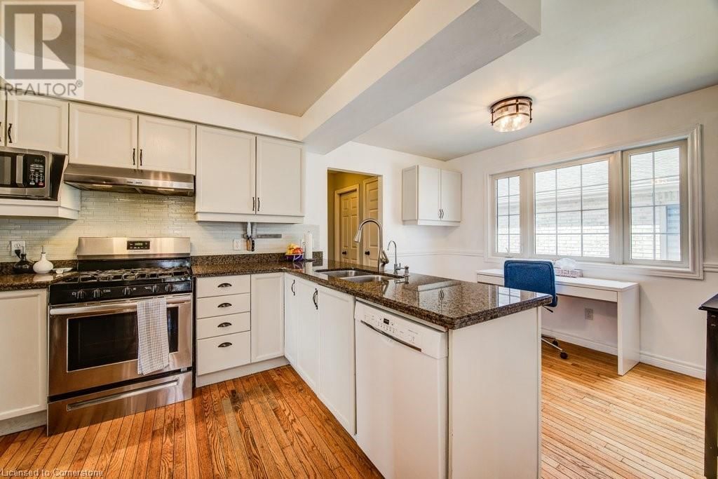 705 LAVERY STREET Image 13