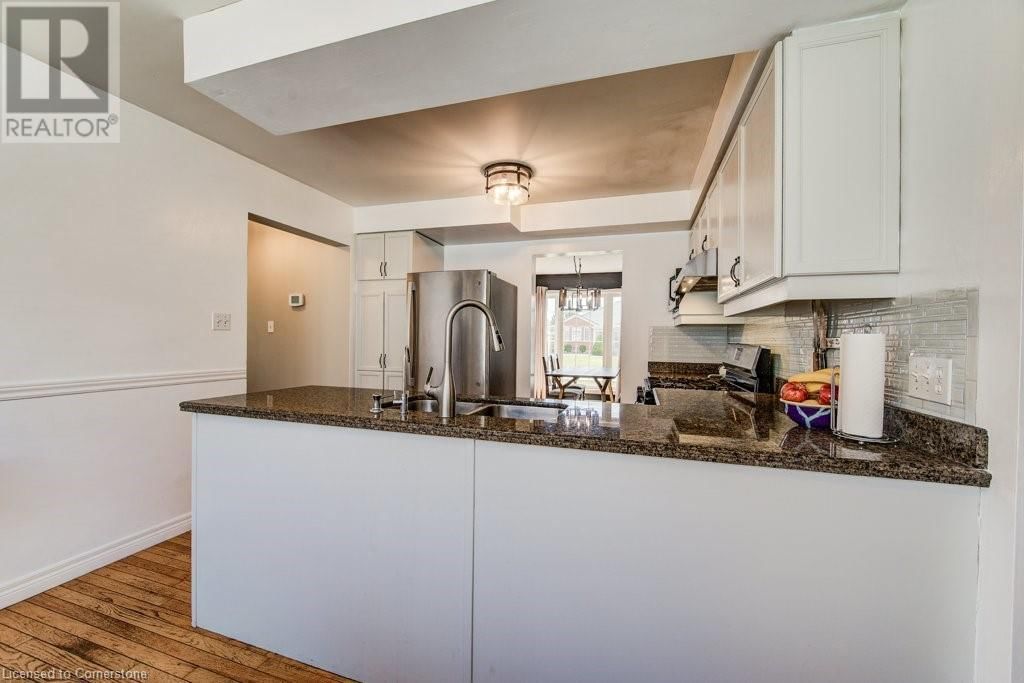 705 LAVERY STREET Image 14