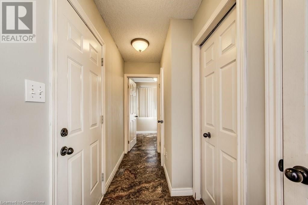 705 LAVERY STREET Image 17
