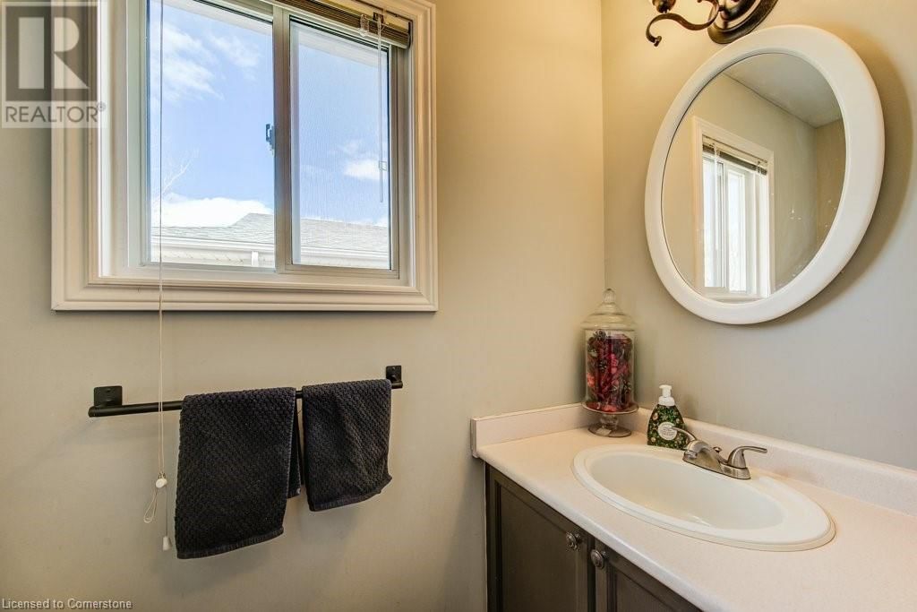705 LAVERY STREET Image 18
