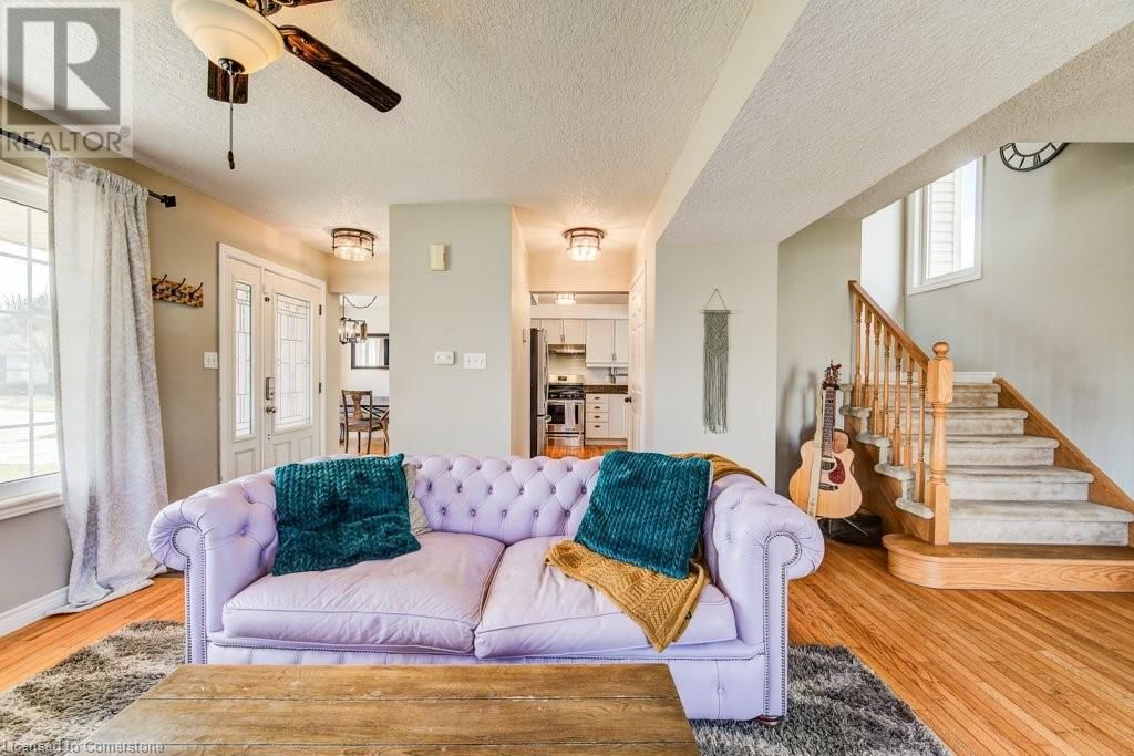 705 LAVERY STREET Image 24