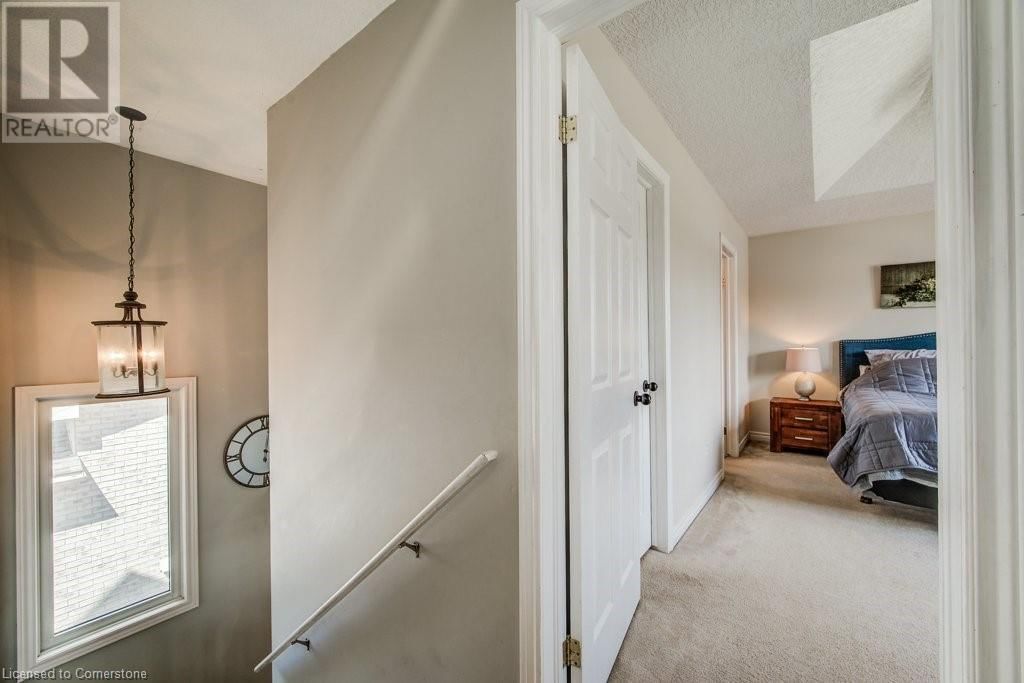 705 LAVERY STREET Image 26
