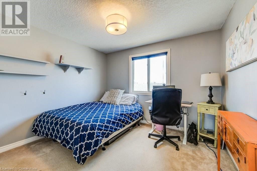705 LAVERY STREET Image 31