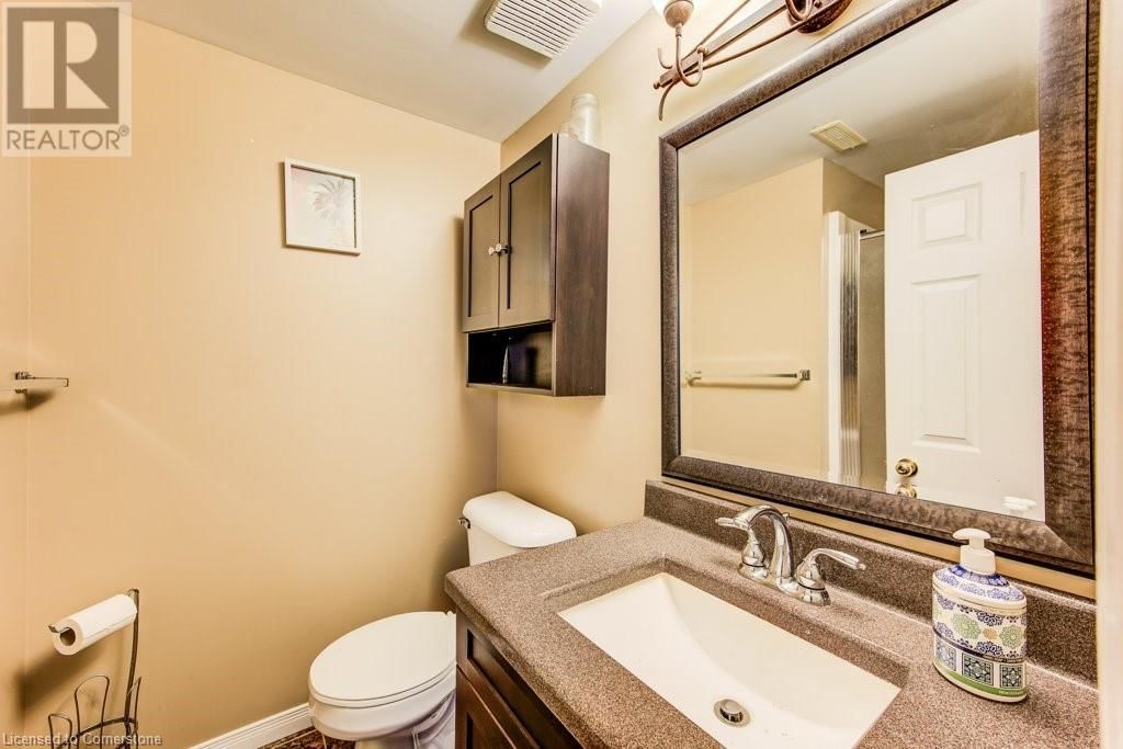 705 LAVERY STREET Image 38