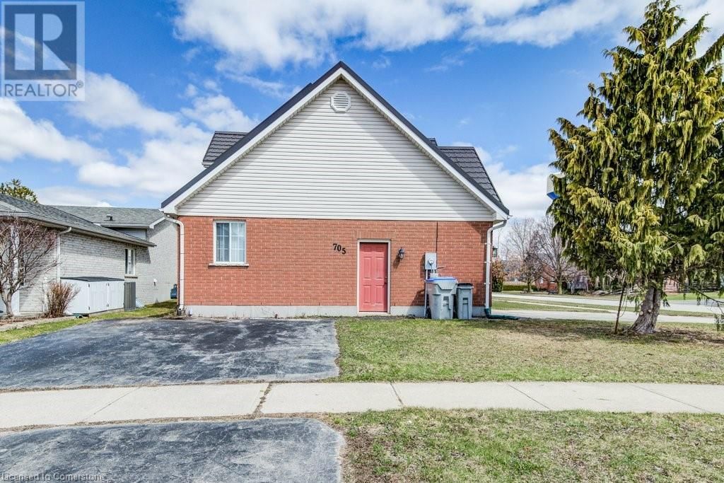 705 LAVERY STREET Image 47