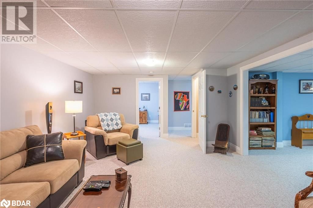 1638 RAVENWOOD DRIVE Image 32