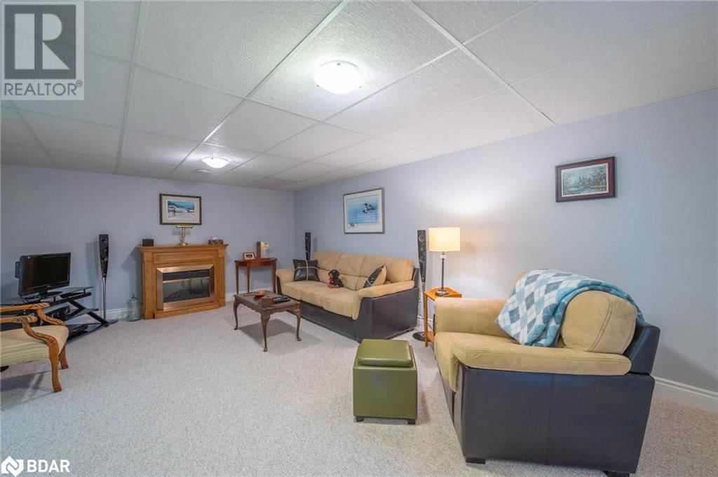 1638 RAVENWOOD DRIVE Image 34