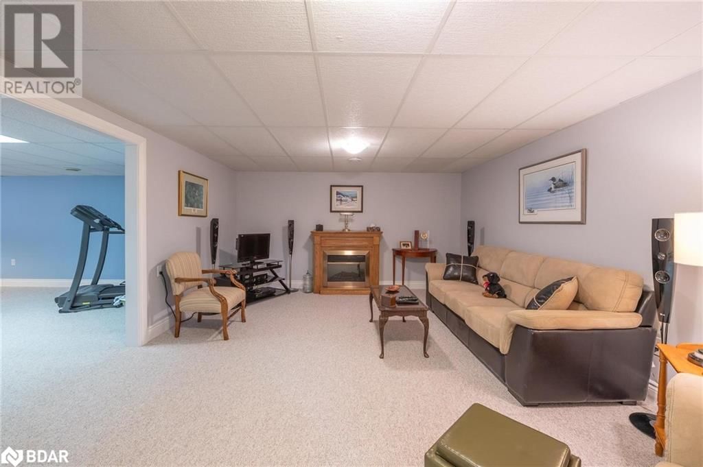 1638 RAVENWOOD DRIVE Image 35