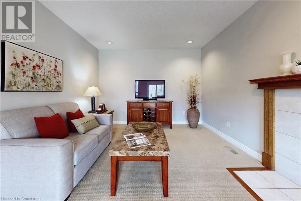 530 BURNETT AVENUE Image 16