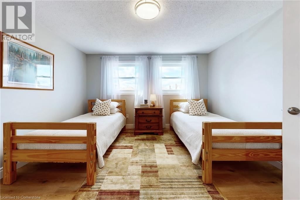 530 BURNETT AVENUE Image 28