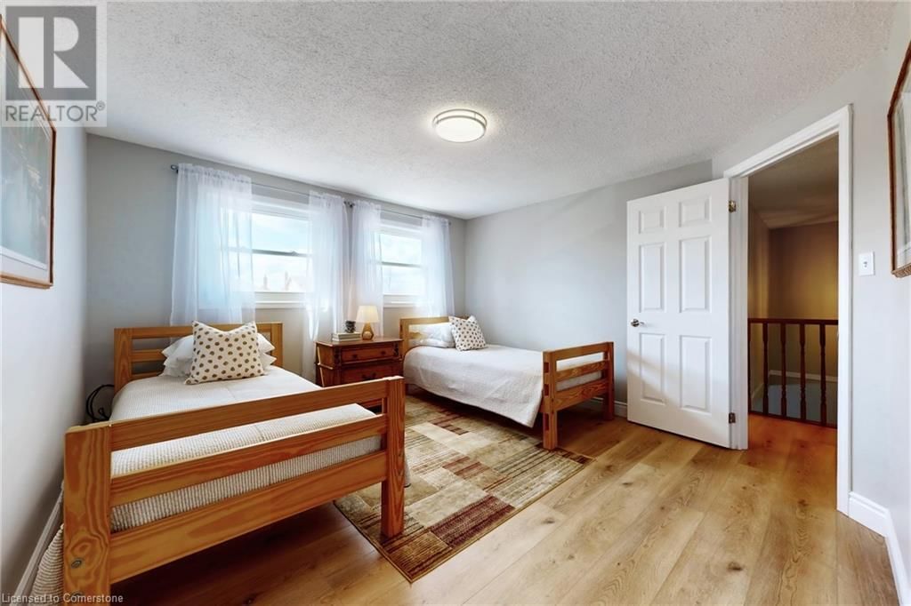 530 BURNETT AVENUE Image 29